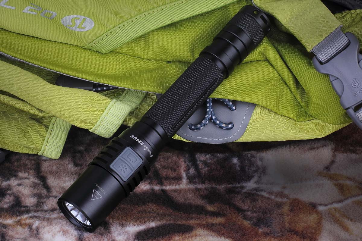 E25UE Fenix Flashlight - DISCONTINUED