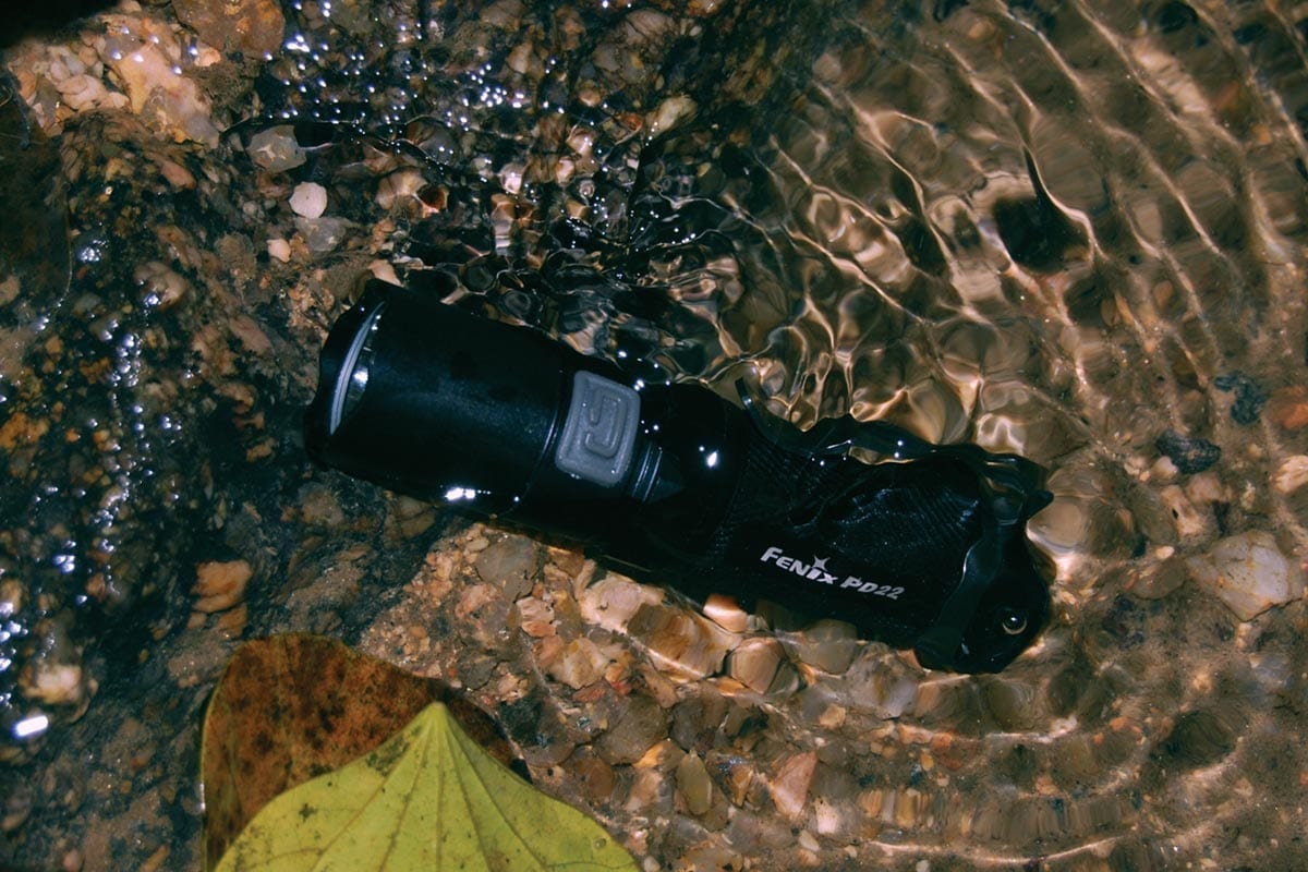 805-pd22-fenix-flashlight-discontinued-3.jpg PD22 Fenix Flashlight - DISCONTINUED